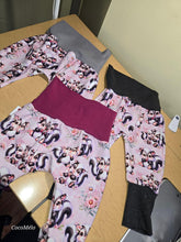 Charger l'image dans la galerie, Précommande: Mouffettes mignonnes